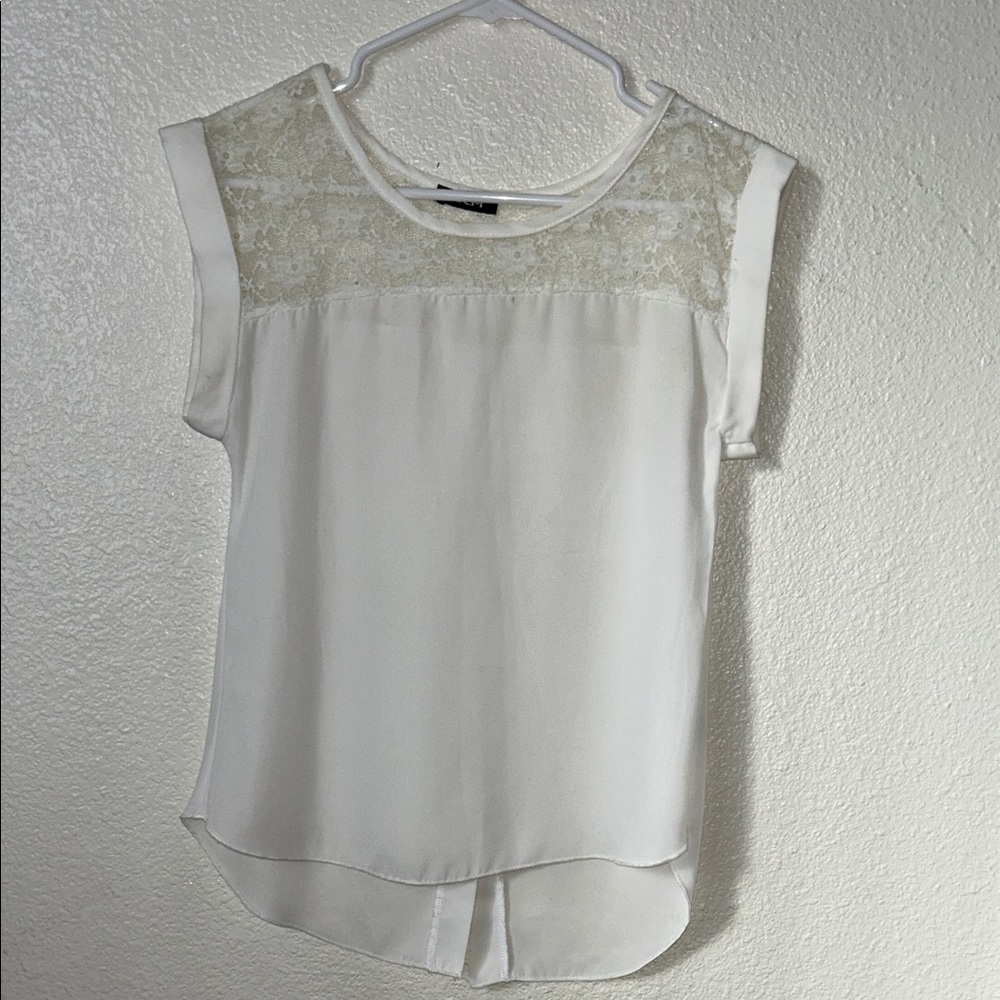 Elegant White Lace Women's Top
